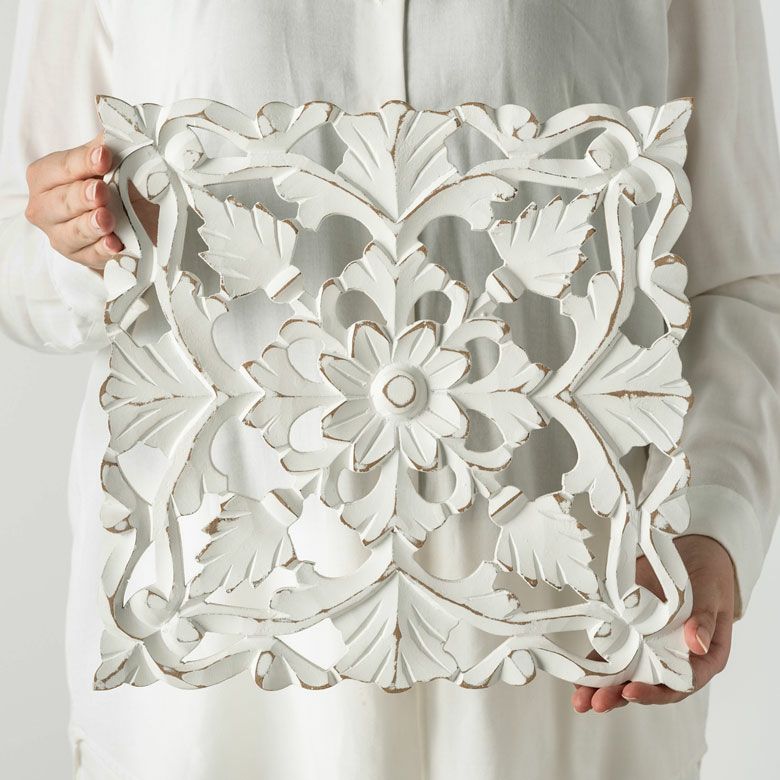 木彫り レリーフ 壁掛け アカンサス 白 ホワイト インド製 正方形 約 W