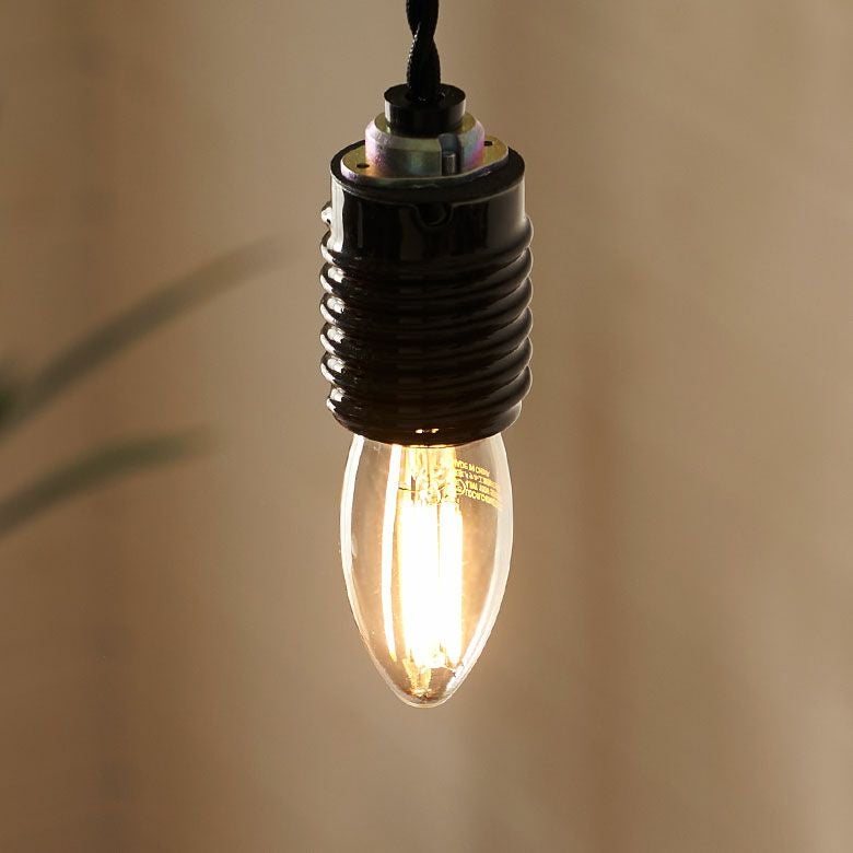 シャンデリアの炎を思わせるLED電球 E26 40W相当 440ルーメン 電球色