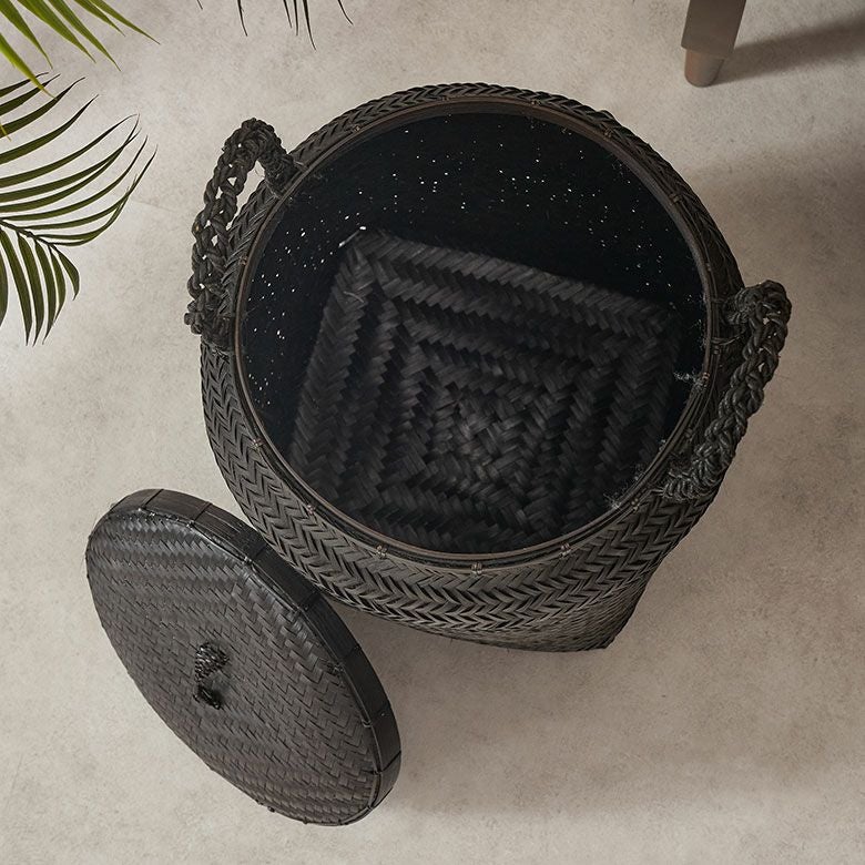 モダンな佇まいのブラックバンブーバスケット 深型ふた付き 約37L 約