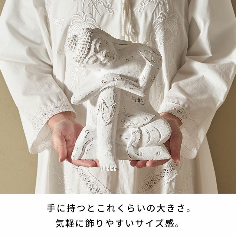 穏やかな表情で空間を癒す木彫りブッダのオブジェ 約W18×D15×H24cm