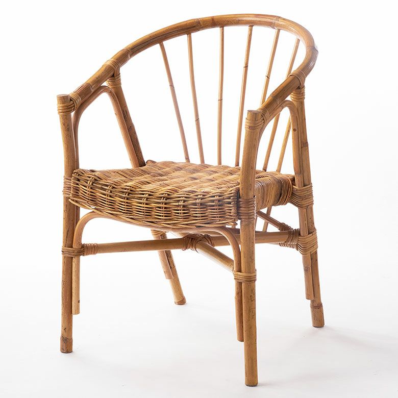 軽くて丈夫なラタンで編まれたカフェチェアー[14152]