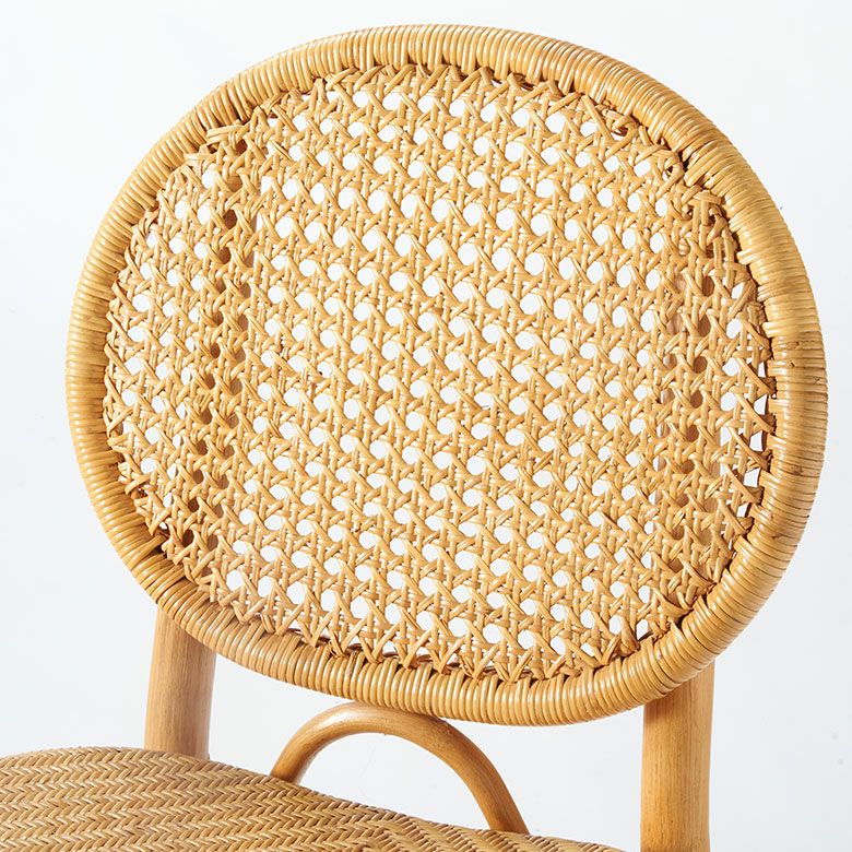 軽くて丈夫・背面がメッシュで通気性抜群のラタン編みダイニング