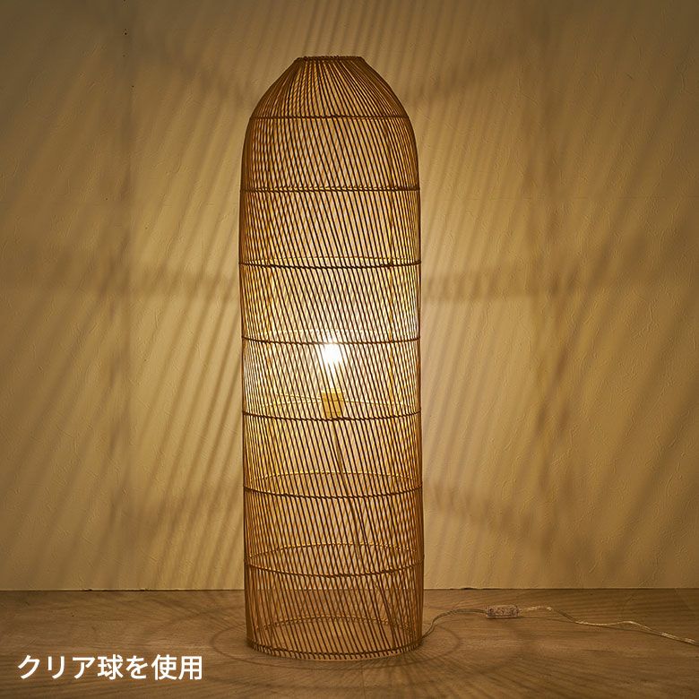 リゾート感が一気にアップする天然素材ラタンで編まれた大きなフロア