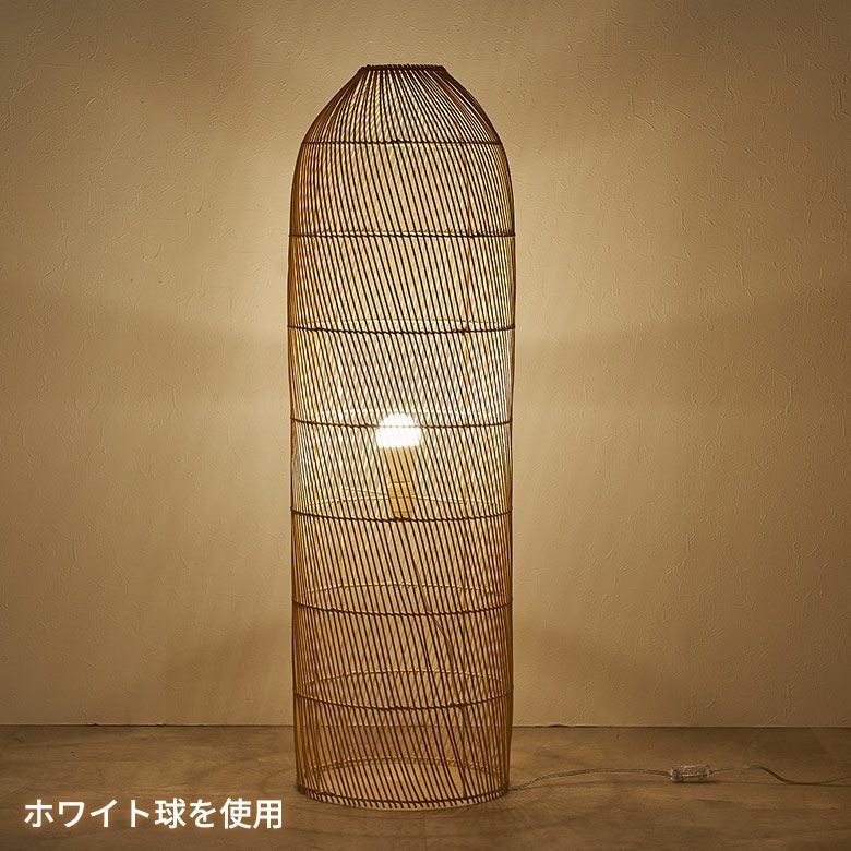リゾート感が一気にアップする天然素材ラタンで編まれた大きなフロア