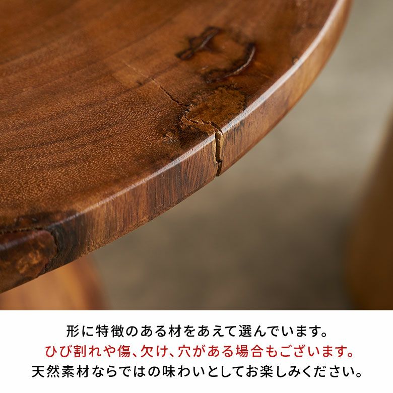バリ島のヴィラやホテルでよく使われているモンキーポッドの丸太から