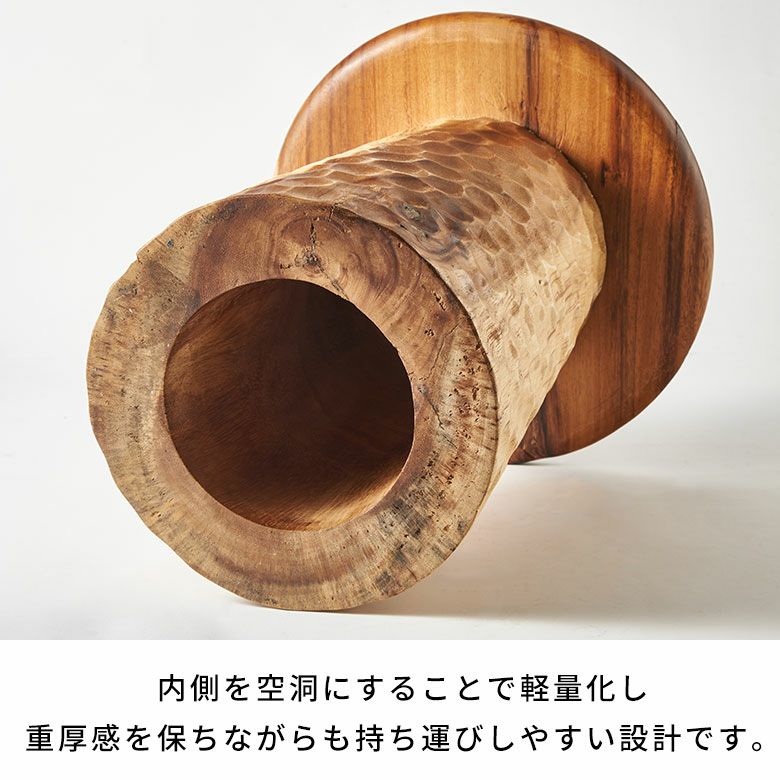 モンキーポッドツリーの無垢材から削り出した木彫りの丸太テーブル