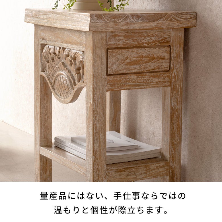 ビンテージ チーク無垢材×ラタン バトラーテーブル トレーテーブル ※要状態確認 チーク無垢材のフレームに職人がハンドメイドで彫刻を施したサイド