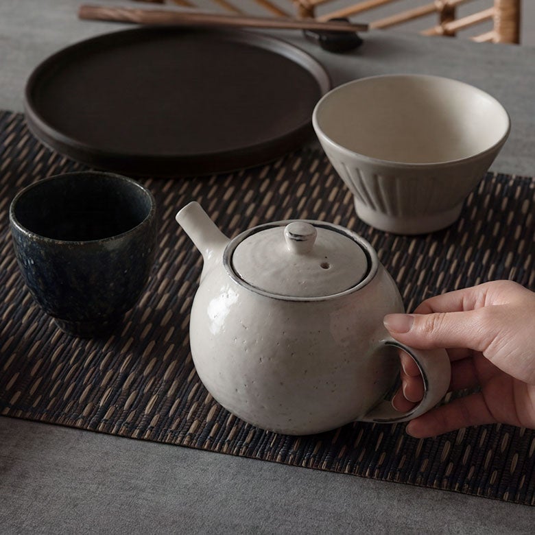 日本茶から紅茶まで楽しめる 信楽焼 粉引 急須[94930]